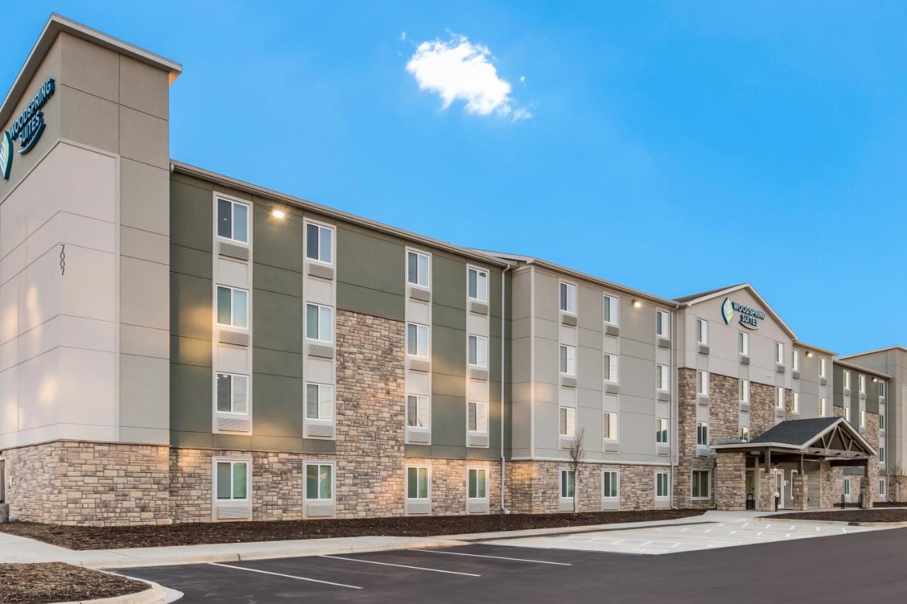 Woodspring Suites Charlotte - University Research Park Eksteriør bilde