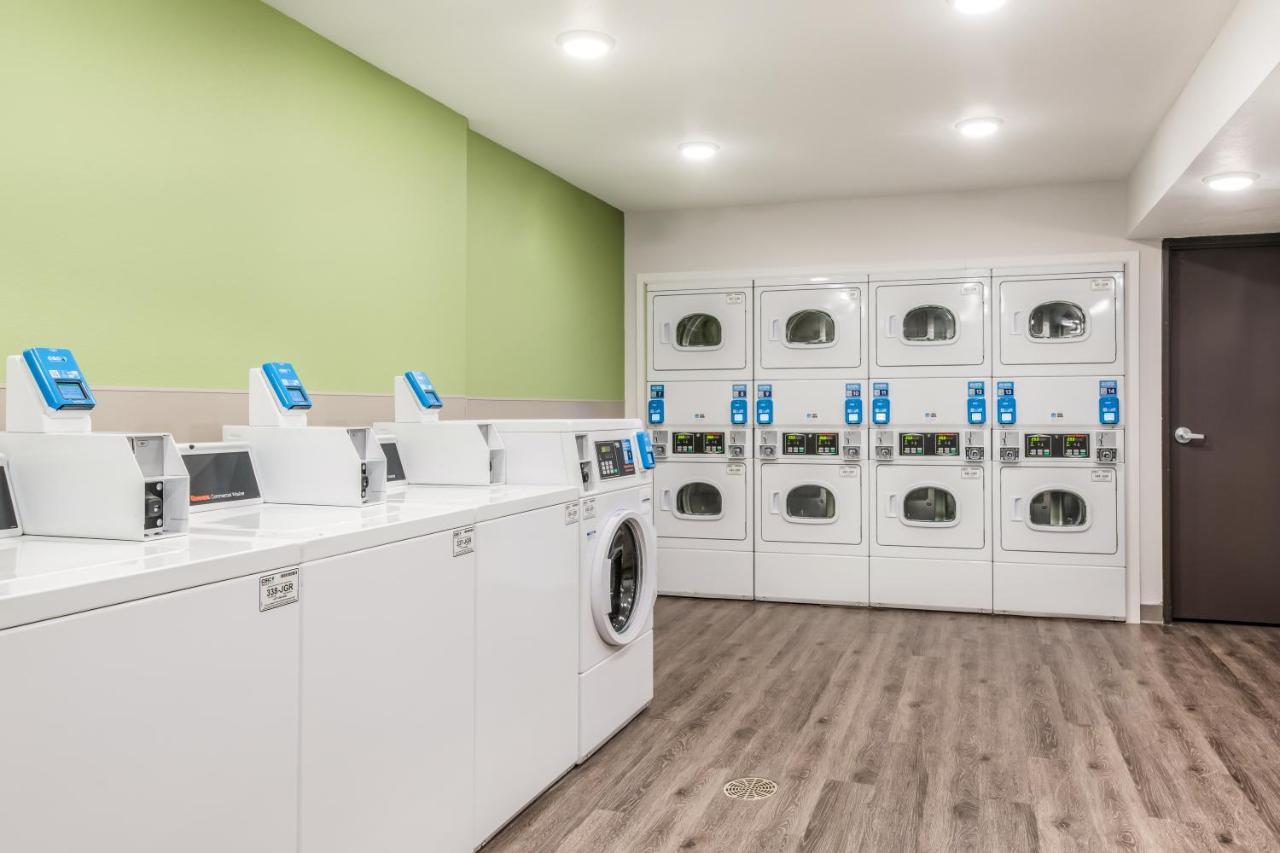 Woodspring Suites Charlotte - University Research Park Eksteriør bilde